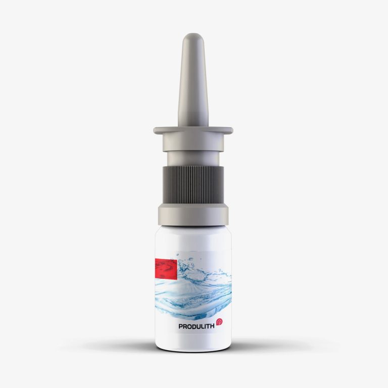 Spray nasal avec une étiquette illustrée par une éclaboussure d'eau.