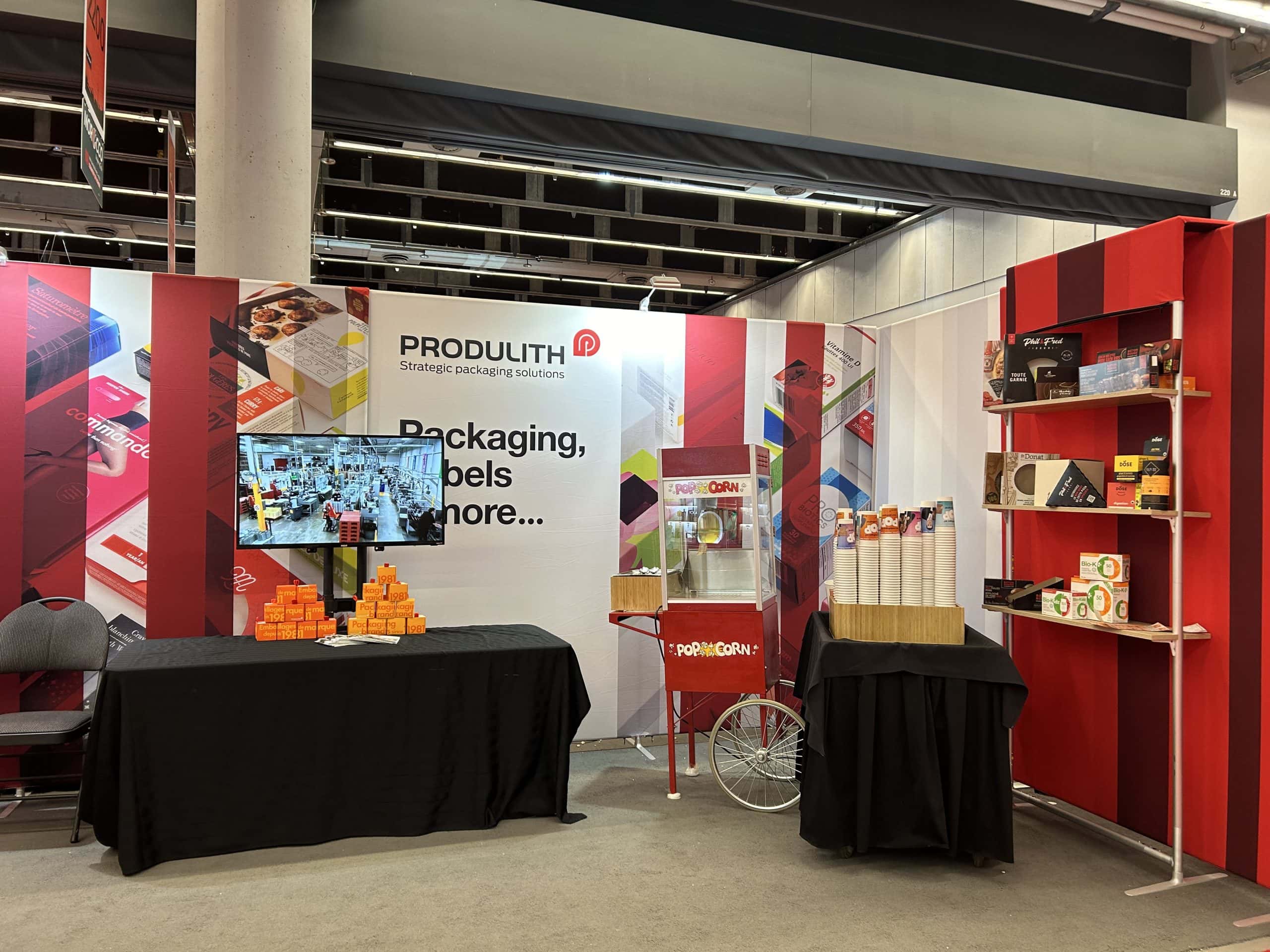 Événement de salon professionnel mettant en valeur les solutions d'emballage et de branding de Produ.
